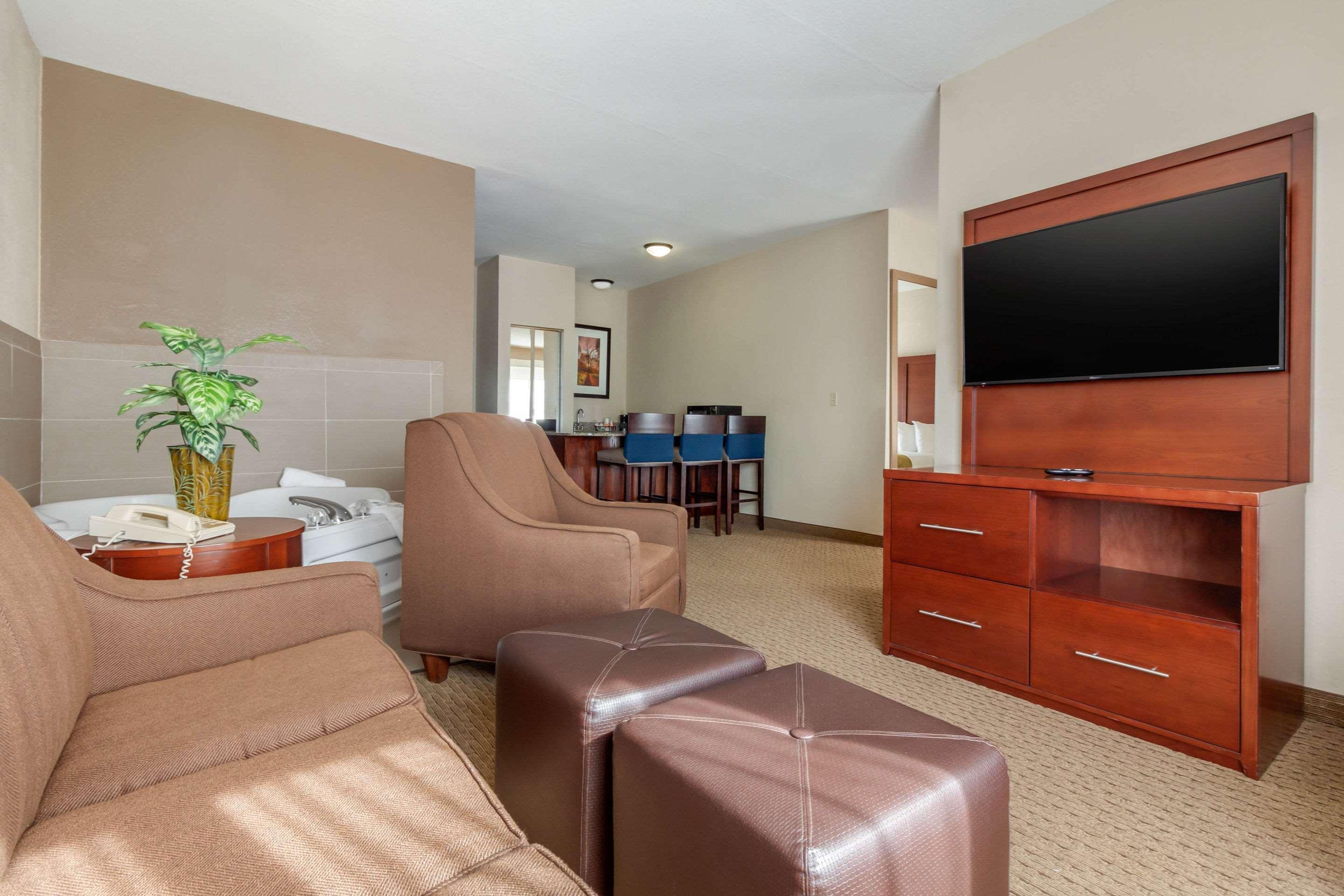 Comfort Suites Omaha East-Council Bluffs Extérieur photo