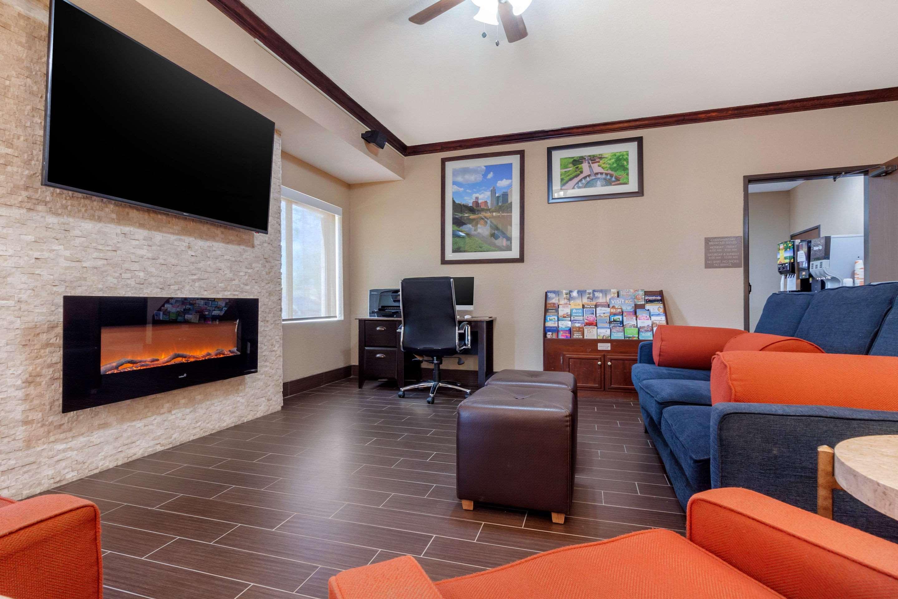 Comfort Suites Omaha East-Council Bluffs Extérieur photo