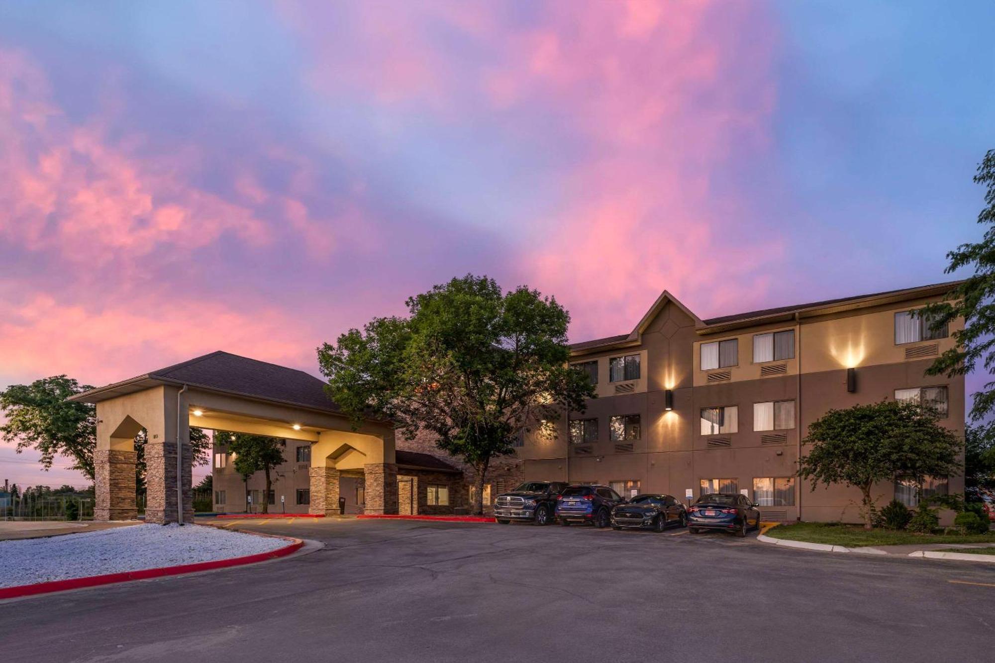 Comfort Suites Omaha East-Council Bluffs Extérieur photo